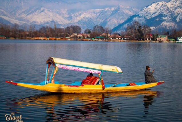 Srinagar Luxury Houseboat Experience – 3 Nights / 4 Days