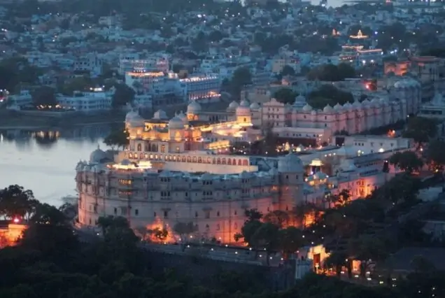 Beautiful view of Udaipur city included in Udaipur tour packages by Go India Holiday
