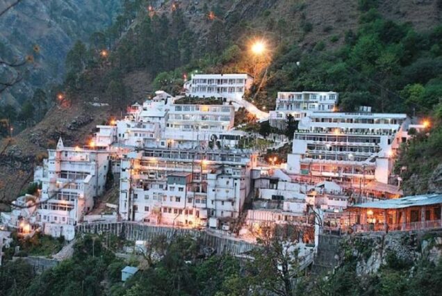 Kashmir with Vaishno Devi Darshan Tour – 7 Nights / 8 Days