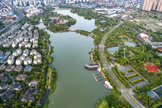 Discover Vietnam Tour 5 Nights 6 Days by Go India Holiday