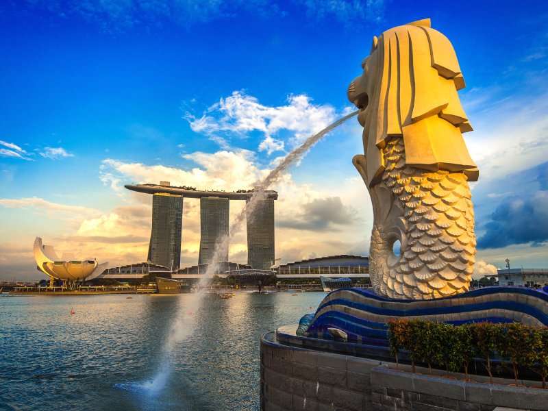 Singapore tour packages featuring top sights on a guided Singapore tour