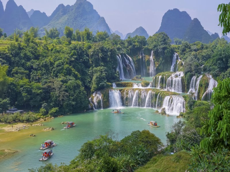 Explore Vietnam with Tailored Vietnam Tour Packages from Go India Holiday