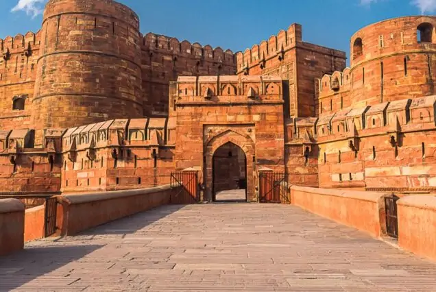 Delhi Agra Weekend Getaway Tour with Taj Mahal & Agra Fort – Go India Holiday