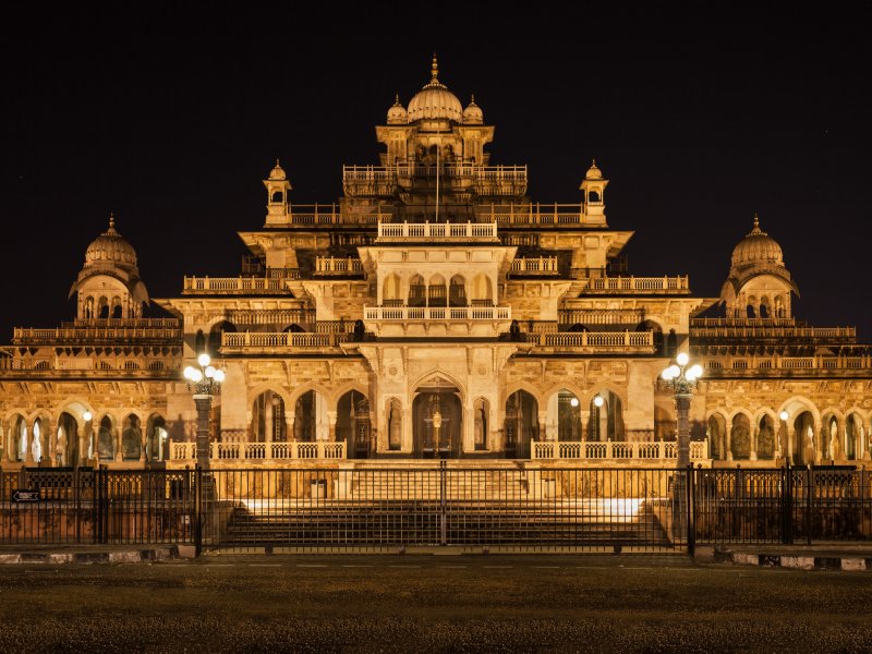 India Group Tour Packages for families, students, and corporate groups